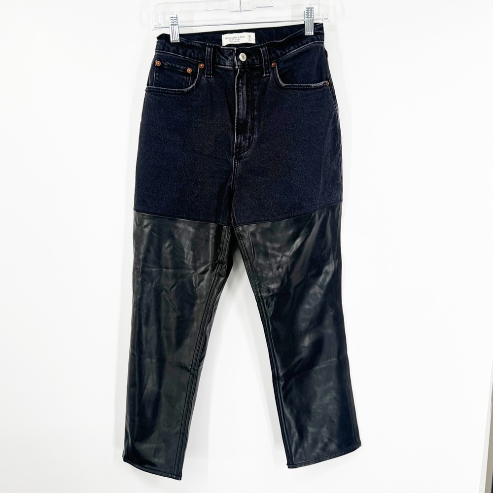 Abercrombie & Fitch Curve Love ‘90s Straight Jeans Ultra High Rise EXTRA SHORT